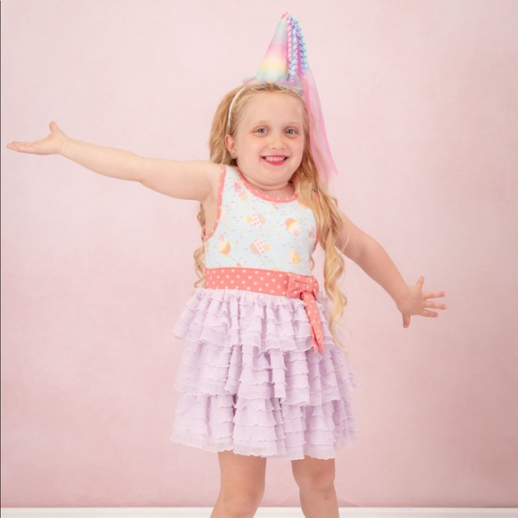 Meet your Posher, Jenn - Picture 1 of 1